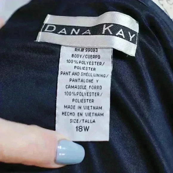 Women's Dana Kay Size 18W navy blue pinwheel/sparkle design camisole - Picture 10 of 11